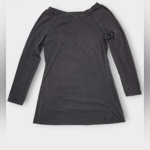 Size 6 - Lululemon Physically Fit Long Sleeve Tee